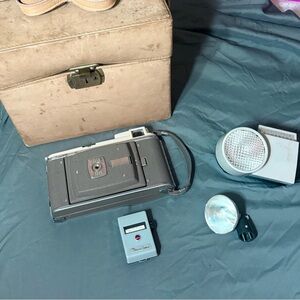 Polaroid Land Camera model 80A Camera with  Accessories (1954-1961)